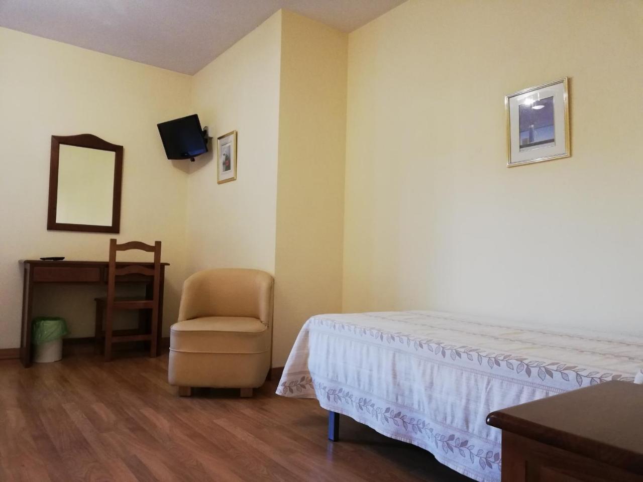 Labella Maria Ξενοδοχείο Pinos Genil Εξωτερικό φωτογραφία